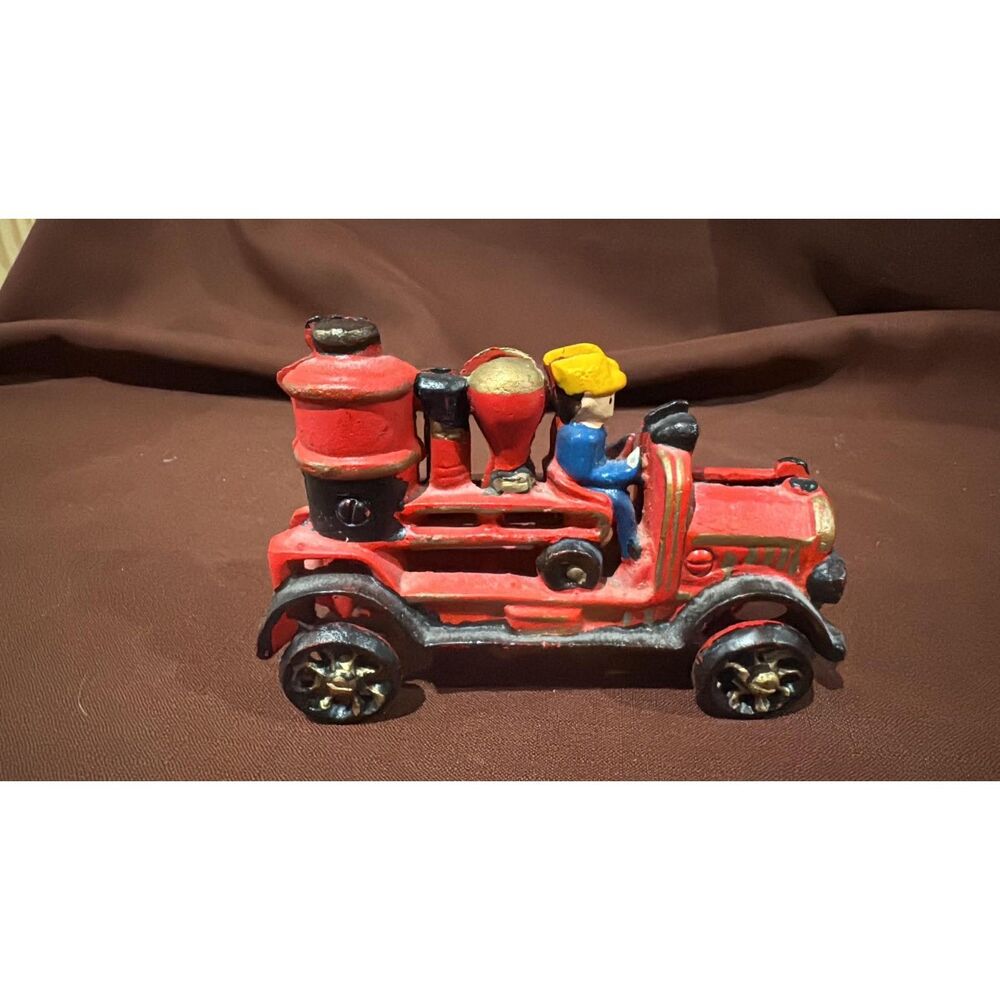 Cast Iron Red Fire Engine Pumper Truck Toy Antique Vintage
